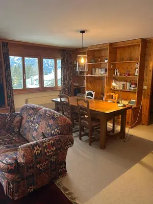 Ein Sitzbereich in der Unterkunft Mountain View perfect retreat in Crans