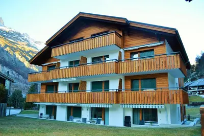 Ein allgemeiner Bergblick oder ein Berglick von der Ferienwohnung aus