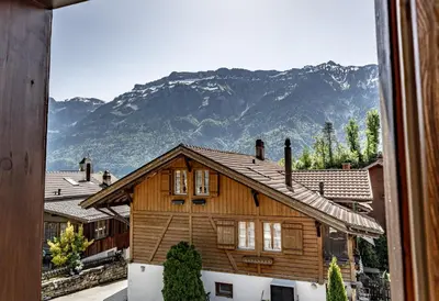 Ein allgemeiner Bergblick oder ein Berglick von der Ferienwohnung aus