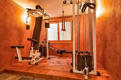 Das Fitnesscenter und/oder die Fitnesseinrichtungen in der Unterkunft Le Cervin Rouge
