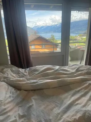 Ein allgemeiner Bergblick oder ein Berglick von der Ferienwohnung aus