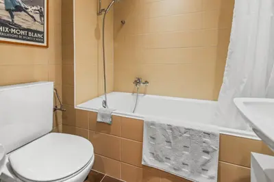 Ein Badezimmer in der Unterkunft Crans-Montana - studio - 2 personnes - balcon avec superbe vue