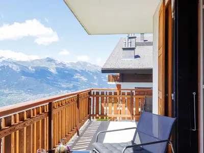 Ein allgemeiner Bergblick oder ein Berglick von der Ferienwohnung aus