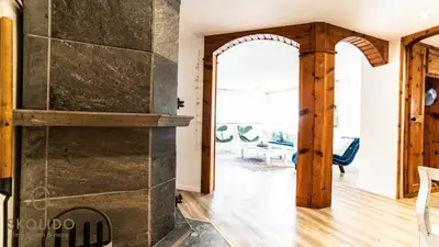 Ein Sitzbereich in der Unterkunft Annas Place im Haus zer Briggu Saas-Grund