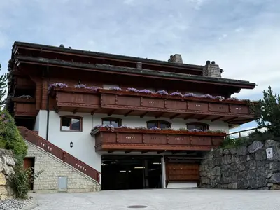 Das Gebäude in dem sich die Ferienwohnung befindet