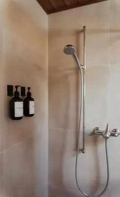 Ein Badezimmer in der Unterkunft Hidden Retreats Snowpeak Boutique Apartments