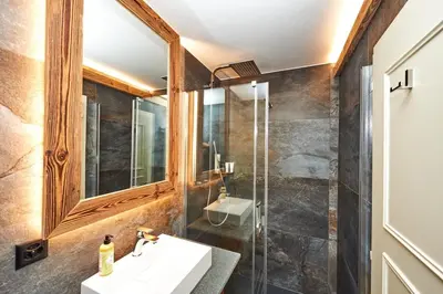 Ein Badezimmer in der Unterkunft Chalet with fantastic view on Ballesteros Golf and The Mountains