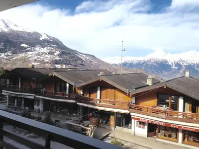 Ein allgemeiner Bergblick oder ein Berglick von der Ferienwohnung aus
