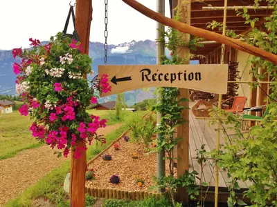 Ein Garten an der Unterkunft Nada Brahma Retreats