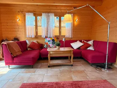Ein Sitzbereich in der Unterkunft Chalet Poiema