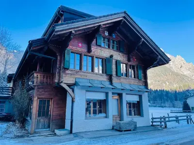 Ein allgemeiner Bergblick oder ein Berglick von der Ferienwohnung aus