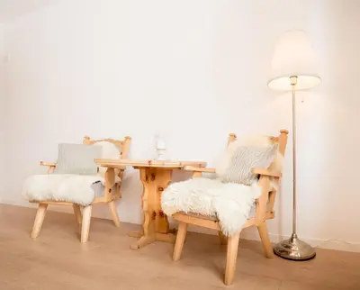 Ein Sitzbereich in der Unterkunft Chalet Gemsstock