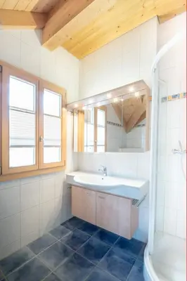 Ein Badezimmer in der Unterkunft HOSPENTAL Chalet