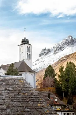 Ein allgemeiner Bergblick oder ein Berglick von der Ferienwohnung aus