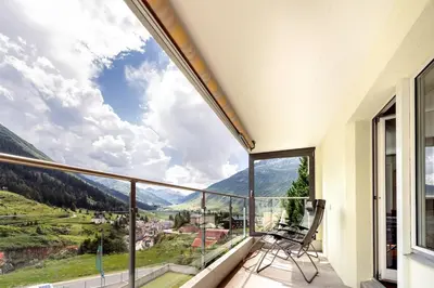 Ein allgemeiner Bergblick oder ein Berglick von der Ferienwohnung aus