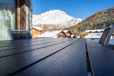 Ein allgemeiner Bergblick oder ein Berglick von der Ferienwohnung aus