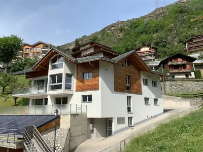 Ein allgemeiner Bergblick oder ein Berglick von des Privatzimmers aus
