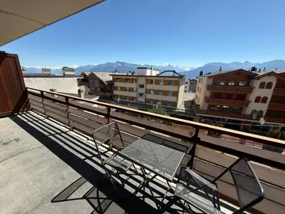 Ein allgemeiner Bergblick oder ein Berglick von der Ferienwohnung aus