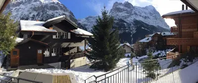 Ein allgemeiner Bergblick oder ein Berglick von der Ferienwohnung aus