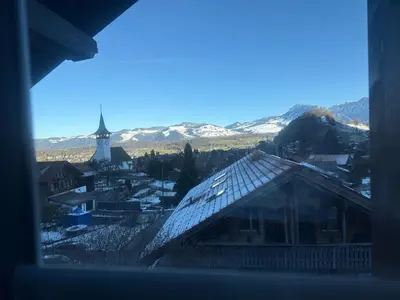 Ein allgemeiner Bergblick oder ein Berglick von der Ferienwohnung aus