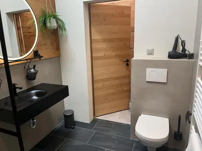 Ein Badezimmer in der Unterkunft Mountain Homes -Base Camp Studio