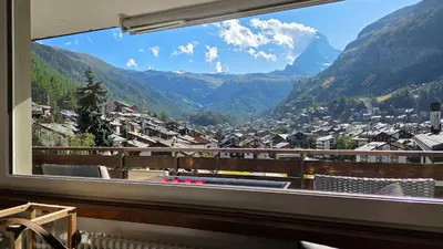 Ein allgemeiner Bergblick oder ein Berglick von der Ferienwohnung aus