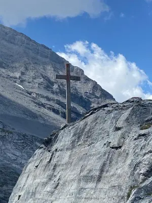 Ein allgemeiner Bergblick oder ein Berglick von der Ferienwohnung aus