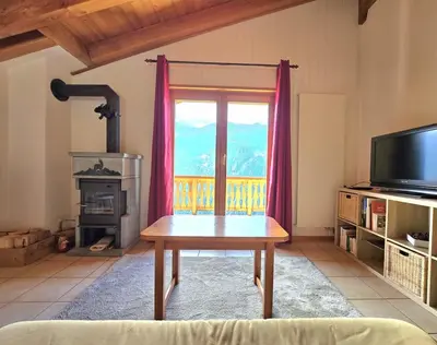 TV/Unterhaltungsangebot in der Unterkunft Appartement l'Arzinol avec vue panoramique, St-Martin VS, Val d'Hérens