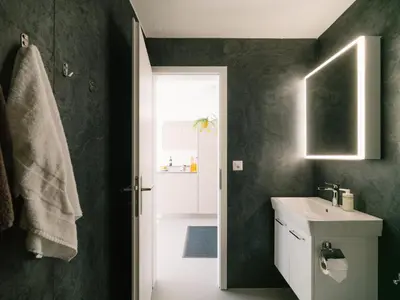 Ein Badezimmer in der Unterkunft Apartment Baytrail in See- und Bergnähe, modern, mit Garten, 4 Gäste