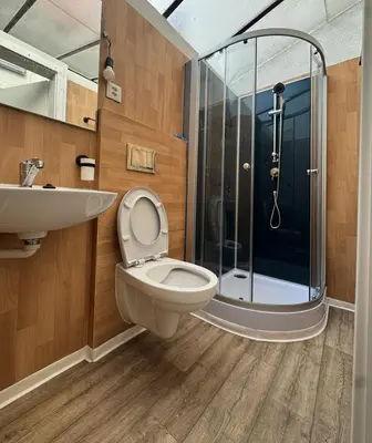 Ein Badezimmer in der Unterkunft Apartment Pottery - Park view - for 5 guests