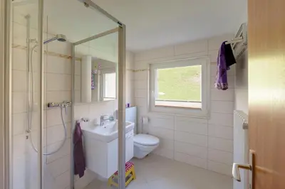 Ein Badezimmer in der Unterkunft Haus Alpsegen