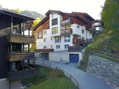 Das Gebäude in dem sich die Ferienwohnung befindet