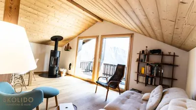 Ein Sitzbereich in der Unterkunft Soldanella Chalet, Riederalp Golmenegg