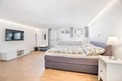 Ein Bett oder Betten in einem Zimmer der Unterkunft Completely renovated, furnished studio with plenty of comfort