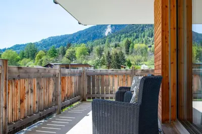 Ein allgemeiner Bergblick oder ein Berglick von der Ferienwohnung aus