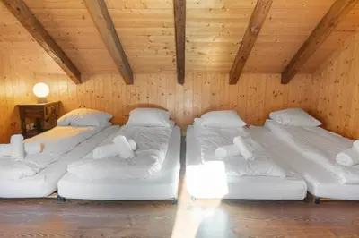 Ein Sitzbereich in der Unterkunft Gîte Salgesh - 16 pers & 16 lits - Terrasse - Nature