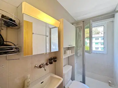 Ein Badezimmer in der Unterkunft Casa Alps Sion - Swiss Alps