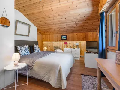 Ein Bett oder Betten in einem Zimmer der Unterkunft Apartment Faucon 1B by Interhome