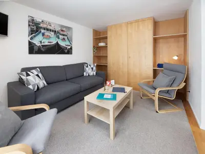 Ein Sitzbereich in der Unterkunft Apartment Chalet Jolimont-1 by Interhome