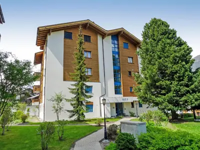 Das Gebäude in dem sich die Ferienwohnung befindet