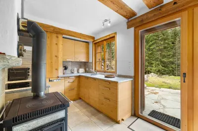 Küche/Küchenzeile in der Unterkunft Chalet La Verne - appartement du Bas