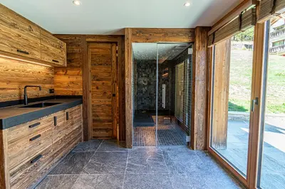 Küche/Küchenzeile in der Unterkunft Chalet Wooden Pearl - Ultimate Luxury & Privacy!