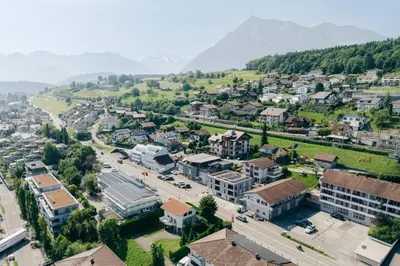 Ein allgemeiner Bergblick oder ein Berglick von der Ferienwohnung aus
