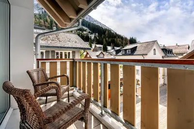 Ein Balkon oder eine Terrasse in der Unterkunft Apartment Crown Andermatt-2