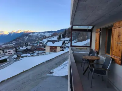 Ein allgemeiner Bergblick oder ein Berglick von der Ferienwohnung aus
