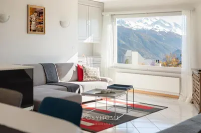 Ein allgemeiner Bergblick oder ein Berglick von der Ferienwohnung aus
