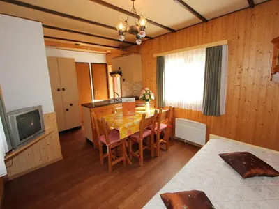 Ein Bett oder Betten in einem Zimmer der Unterkunft Chalet in Valais near Ski Lift & Saas Valley