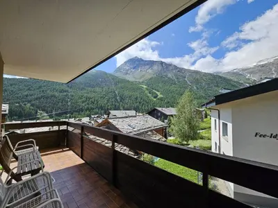 Ein allgemeiner Bergblick oder ein Berglick von der Ferienwohnung aus