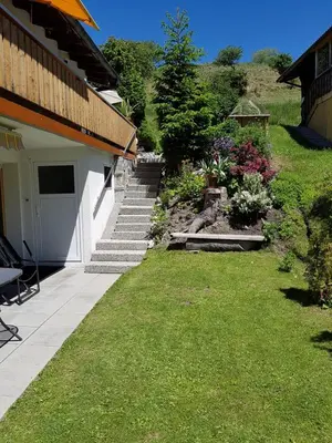 Ein Garten an der Unterkunft Chalet Florida