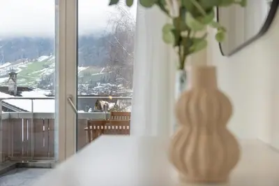 Ein Balkon oder eine Terrasse in der Unterkunft Mountain view with balcony and free parking